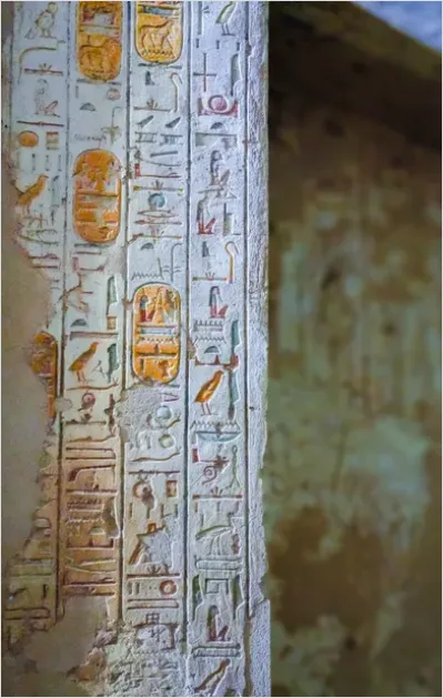 Detail Egyptian Hieroglyphs Wall Carving Photo Number 8
