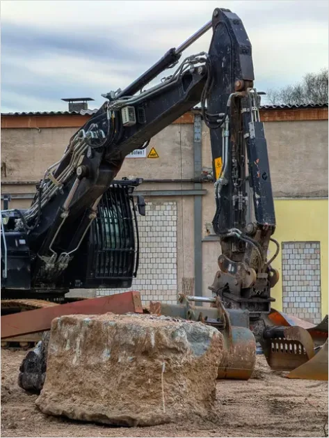 Detail Excavator Heavy Equipment Construction Number 2