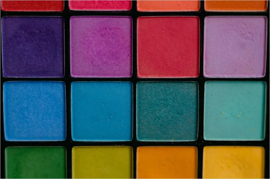 Detail Eyeshadow Palette Close Up Photo Number 7