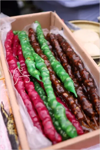 Detail Festival Sweets Tray Close Up Photo Number 5