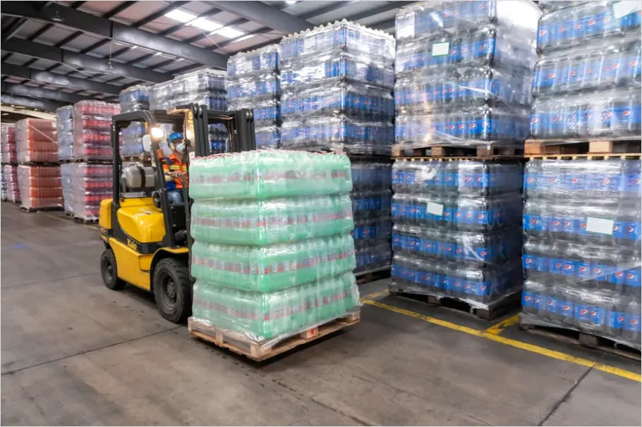 Detail Forklift In Warehouse Operation Photo Number 6