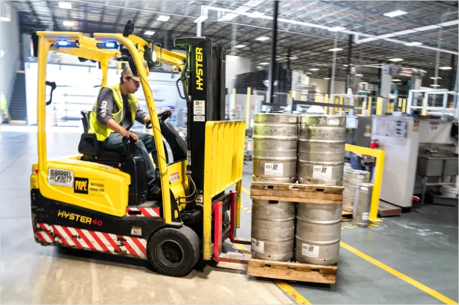 Detail Forklift In Warehouse Operation Photo Number 8