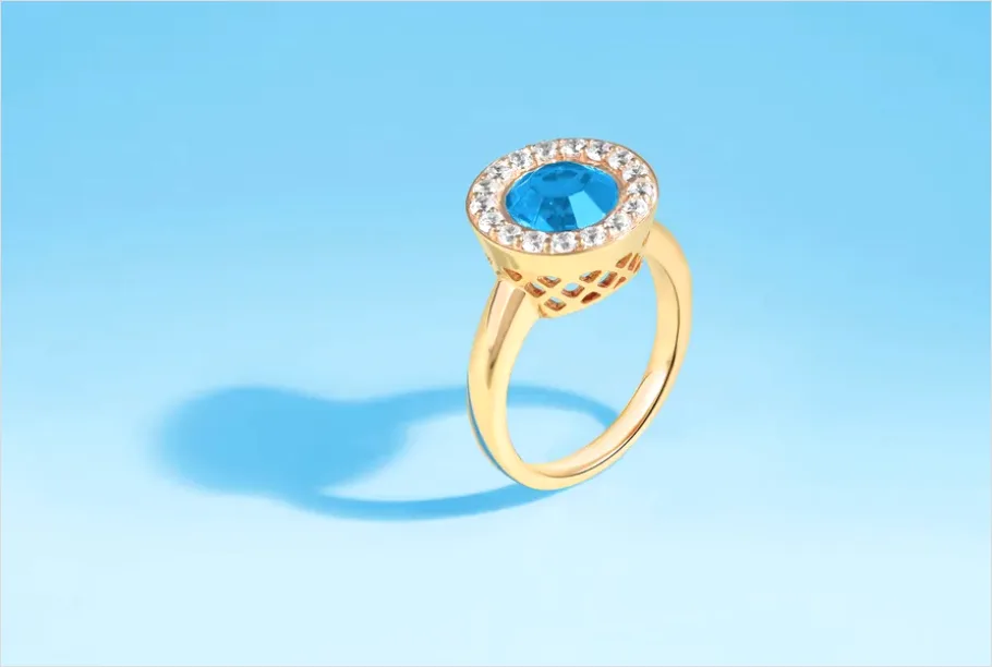 Detail Gold Ring Still Life Close Up Number 7