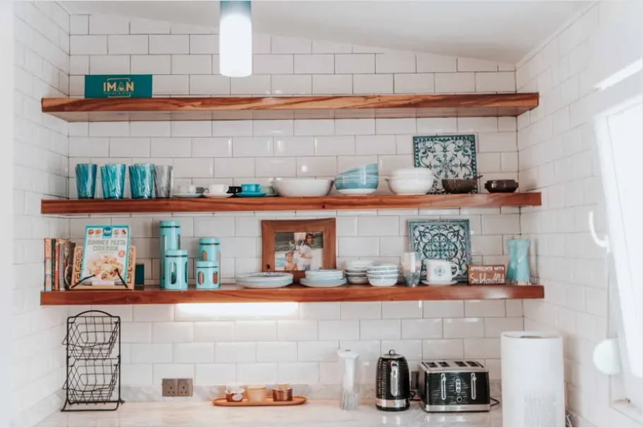 Detail Kitchen Open Shelving Styling Number 5