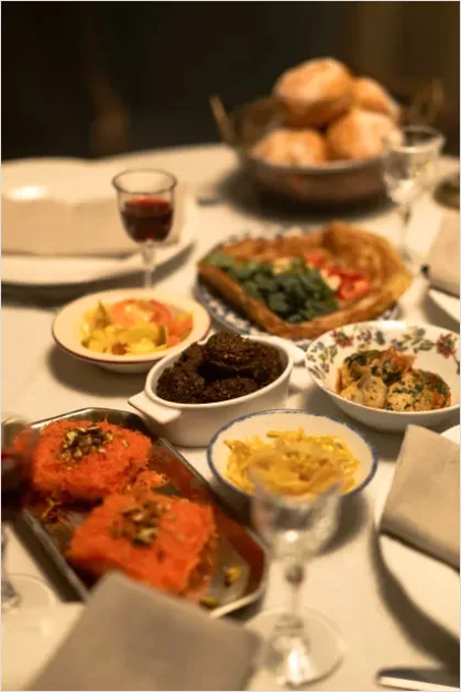 Detail Kosher Meal Table Setting Photo Number 7