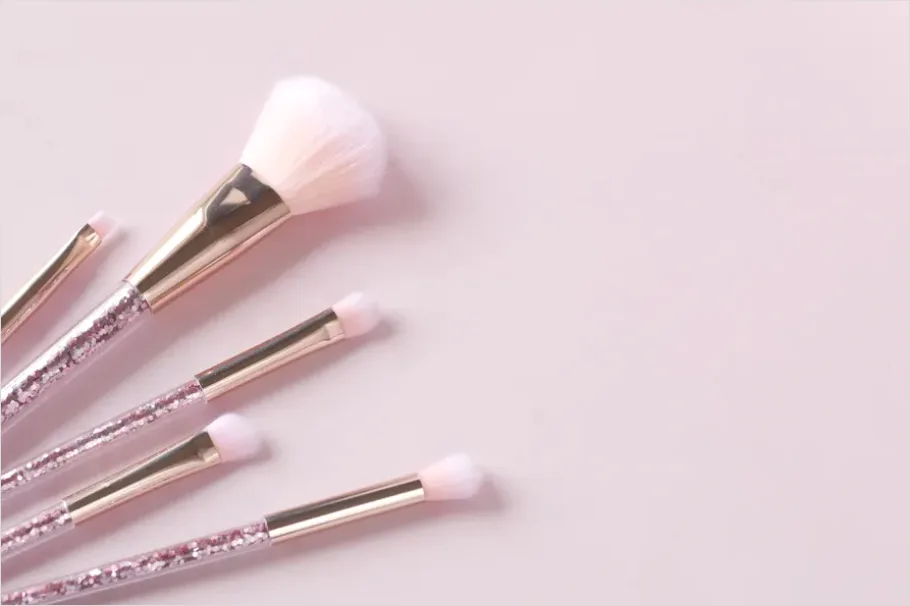 Detail Makeup Brush Set Flat Lay Number 11