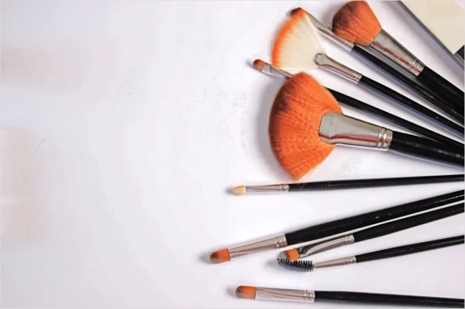 Detail Makeup Brush Set Flat Lay Number 5