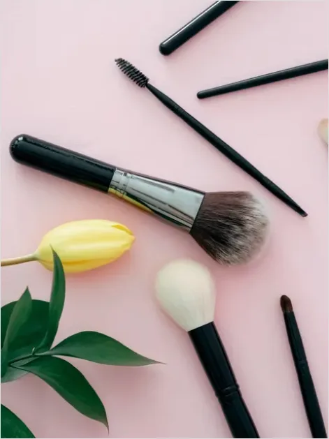 Detail Makeup Brush Set Flat Lay Number 6