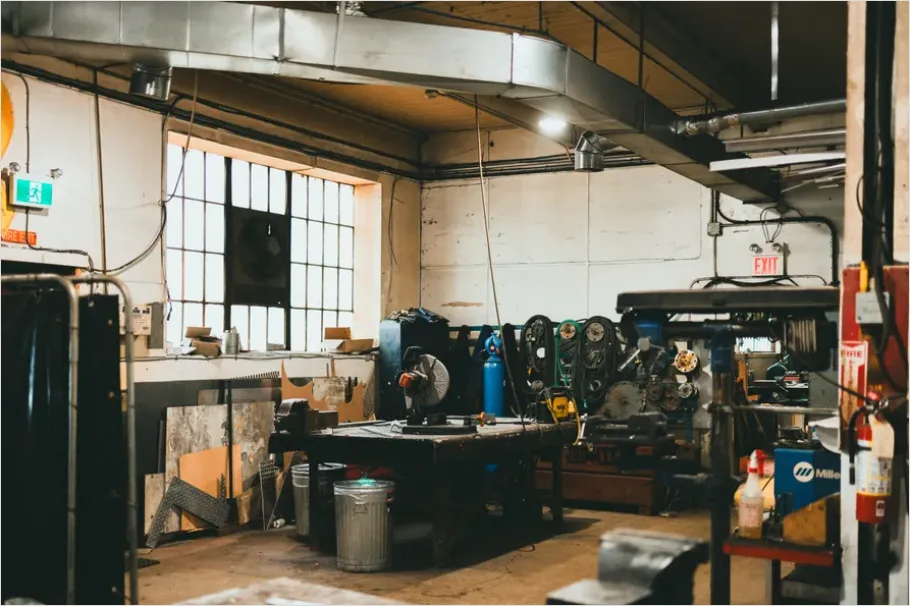 Detail Metal Fabrication Workshop Interior Number 7