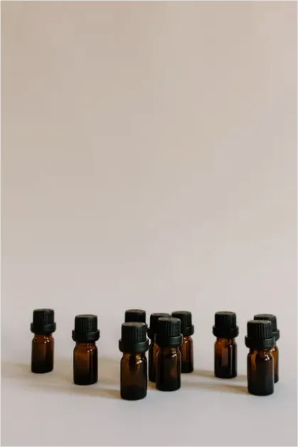 Detail Minimal Bottle Mockup On White Number 12