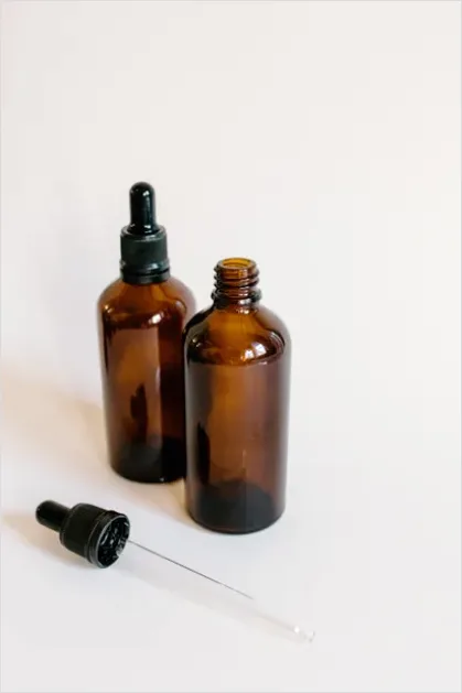 Detail Minimal Bottle Mockup On White Number 14