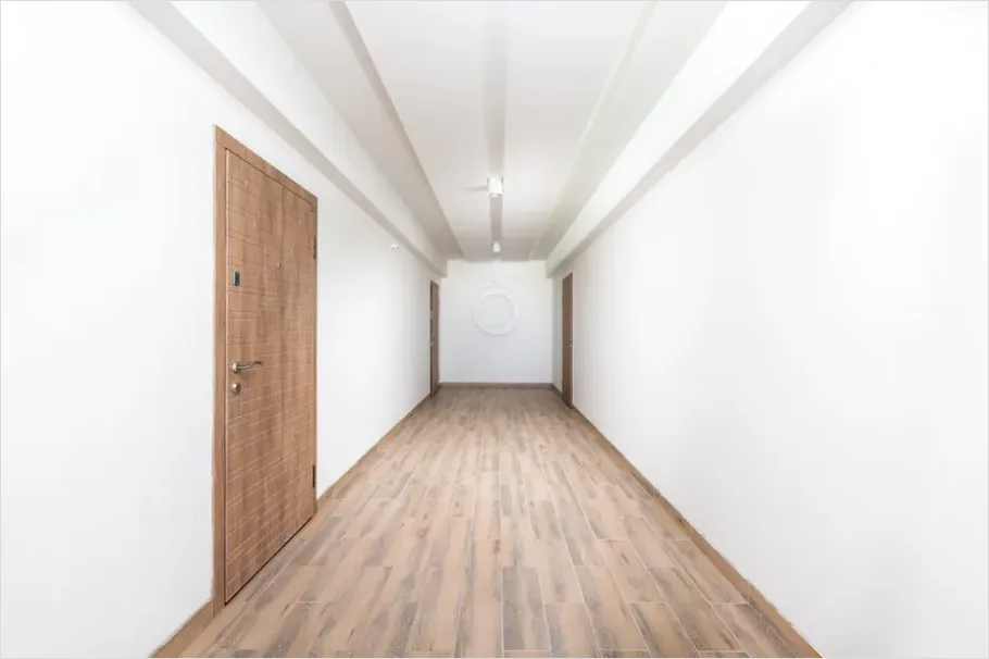 Detail Minimal Corridor Perspective Photo Number 9