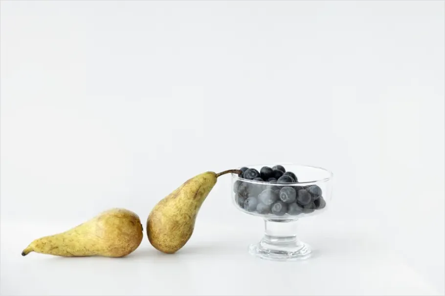 Detail Minimal Fruit Still Life Photo Number 3