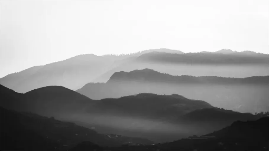 Detail Minimal Landscape Photography Foggy Mountains Number 12