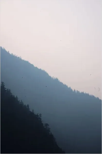 Detail Minimal Landscape Photography Foggy Mountains Number 13