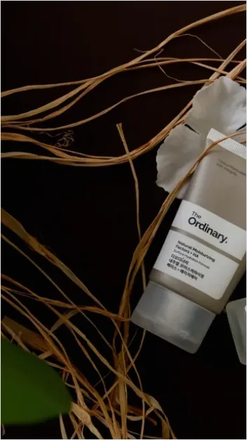 Detail Minimal Skincare Flat Lay Background Number 13