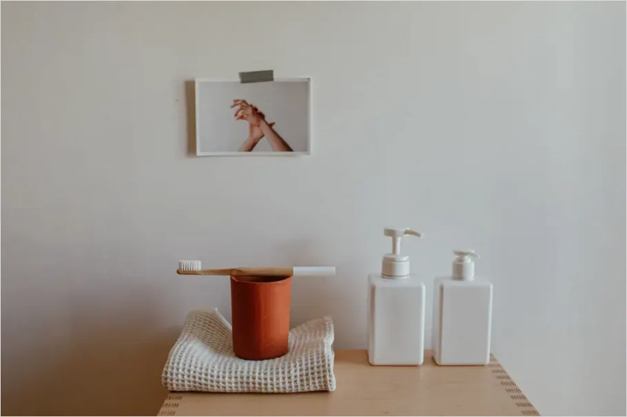 Detail Minimalist Bathroom Interior Design Photo Number 16