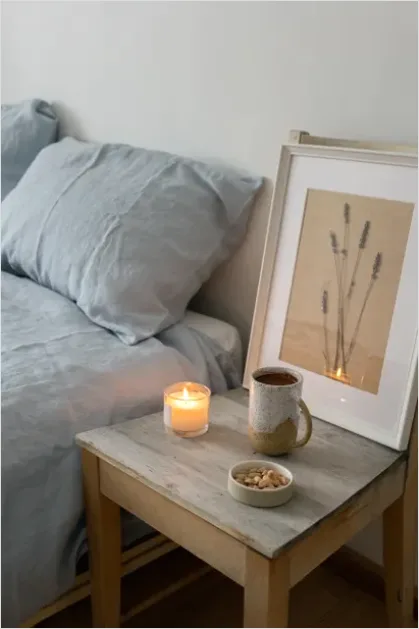 Detail Minimalist Bedroom Interior Design Photo Number 11