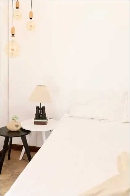 Detail Minimalist Bedroom Interior Design Photo Number 7