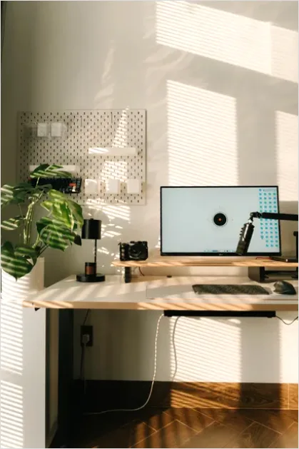 Detail Minimalist Desk Setup Aesthetic Number 5