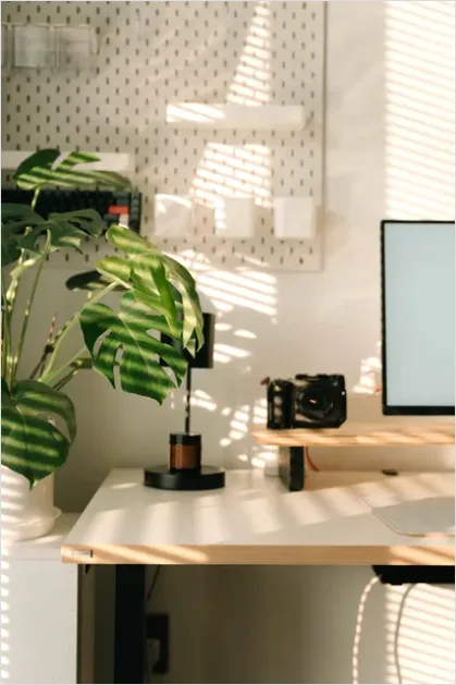 Detail Minimalist Desk Setup Aesthetic Photo Number 14