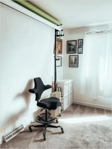 Detail Minimalist Home Office Setup Photo Number 3