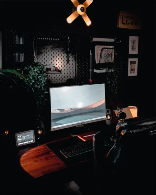 Detail Minimalist Home Office Setup Photo Number 5
