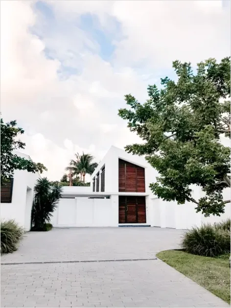 Detail Minimalist Modern House Exterior Photo Number 2