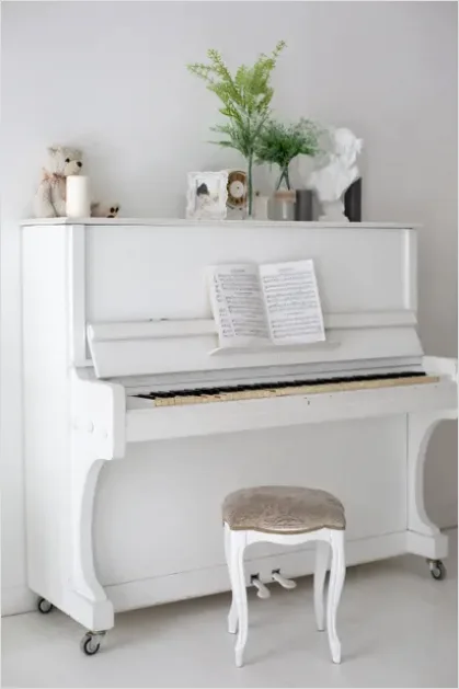 Detail Minimalist White Room Aesthetic Photo Number 16