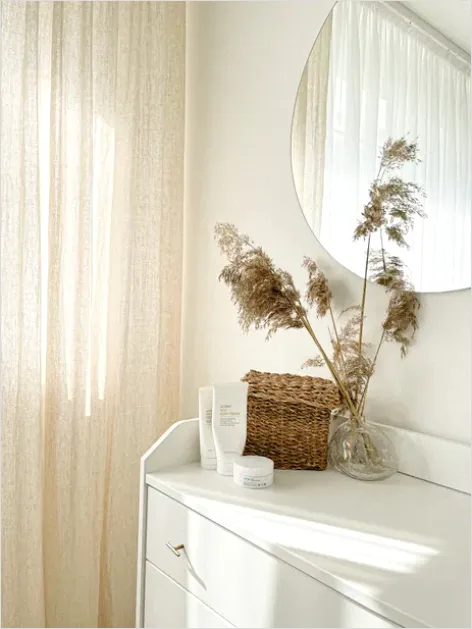 Detail Minimalist White Room Aesthetic Photo Number 9