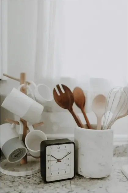 Detail Modern Kitchen Interior Design Number 6