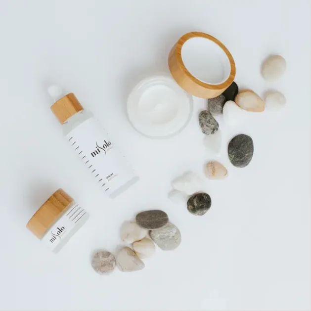 Detail Moisturizer Jar Flat Lay Photo Number 14