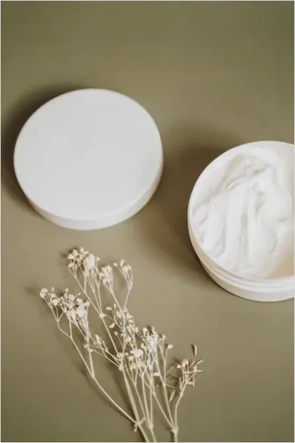 Detail Moisturizer Jar Flat Lay Photo Number 15