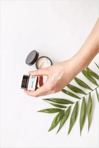 Detail Moisturizer Jar Flat Lay Photo Number 3