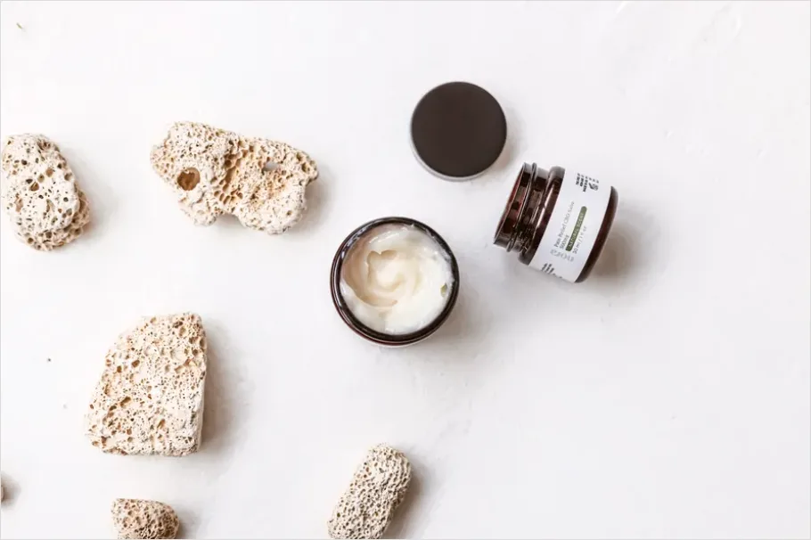 Detail Moisturizer Jar Flat Lay Photo Number 9
