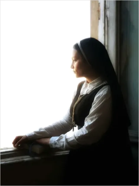 Nun Habit Silhouette Prayer Photo 9673
