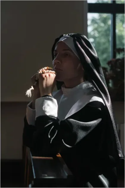 Detail Nun Habit Silhouette Prayer Photo Number 9