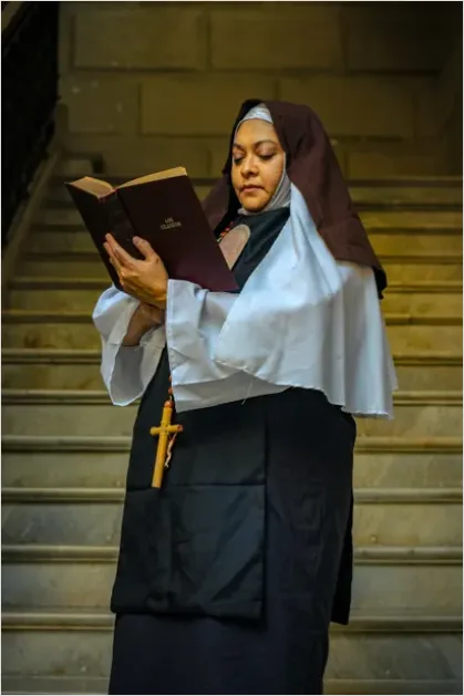 Detail Nun Habit Silhouette Prayer Photo Number 10