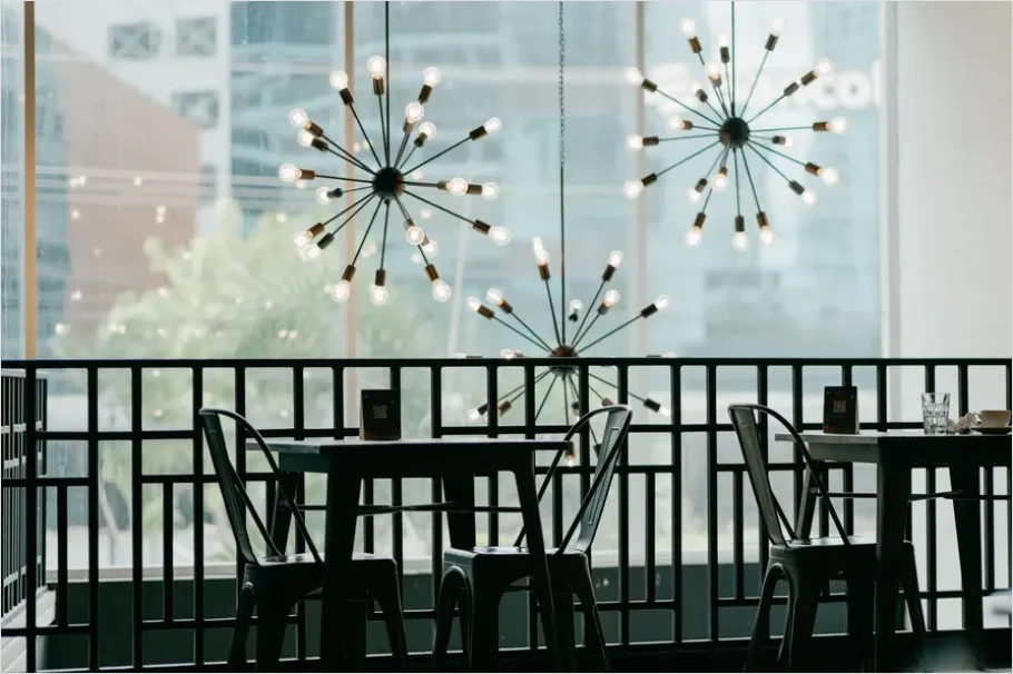 Detail Pendant Light Over Dining Table Number 4