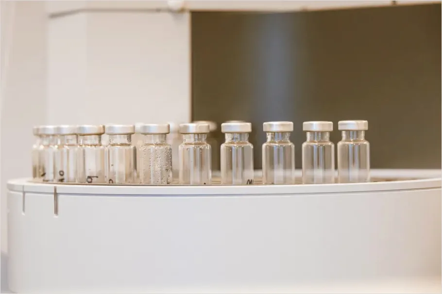 Detail Pharmaceutical Manufacturing Cleanroom Number 8