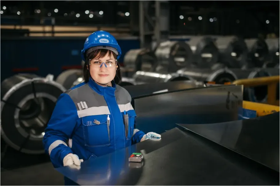 Detail Quality Assurance Technician Factory Photo Number 2