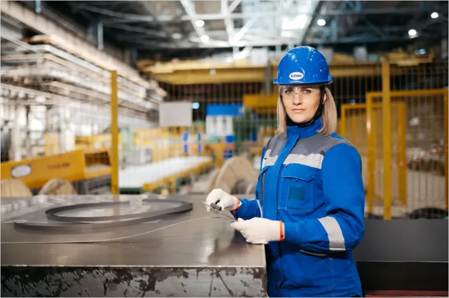 Detail Quality Assurance Technician Factory Photo Number 3