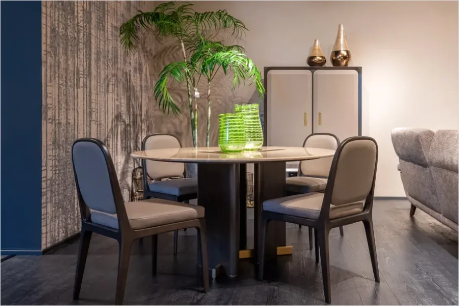 Detail Round Dining Table Decor Number 3
