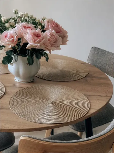 Detail Round Dining Table Decor Number 9