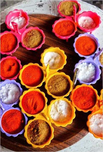 Detail Spices Market Colorful Bowls Overhead Number 6