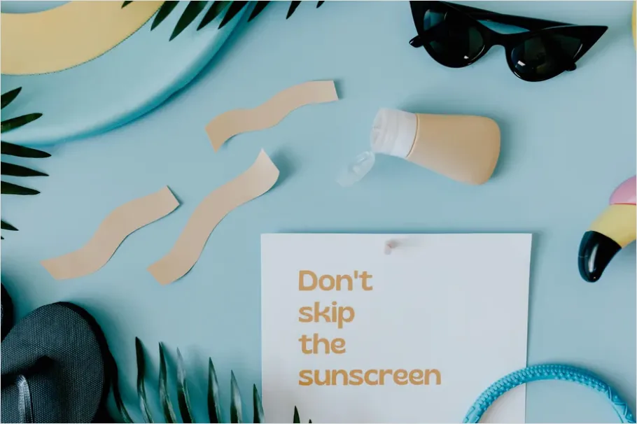 Detail Sunscreen Bottle Flat Lay Photo Number 15