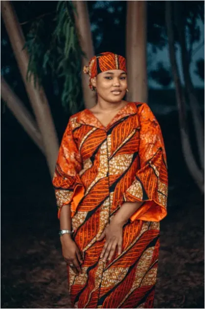 Detail Traditional African Wax Print Clothing Portrait Number 4