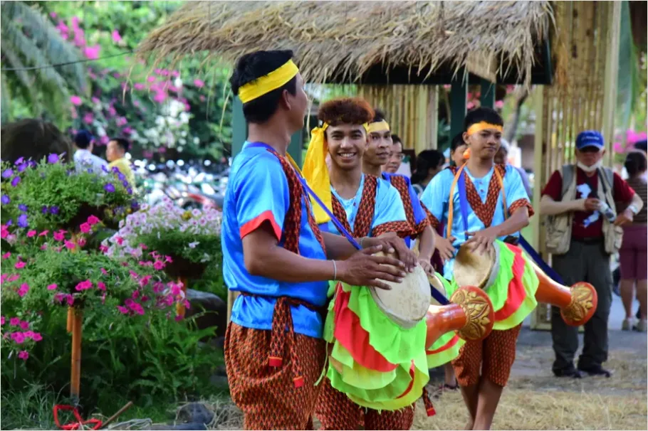 Traditional Drum Cultural Performance Photo E1f2