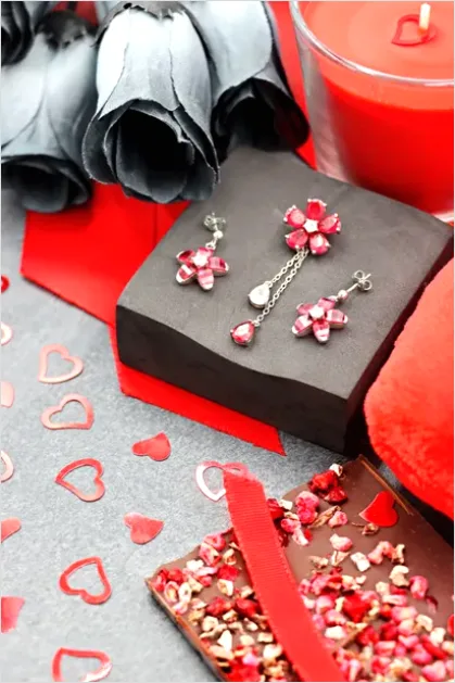 Detail Valentines Still Life Roses Chocolate Number 10