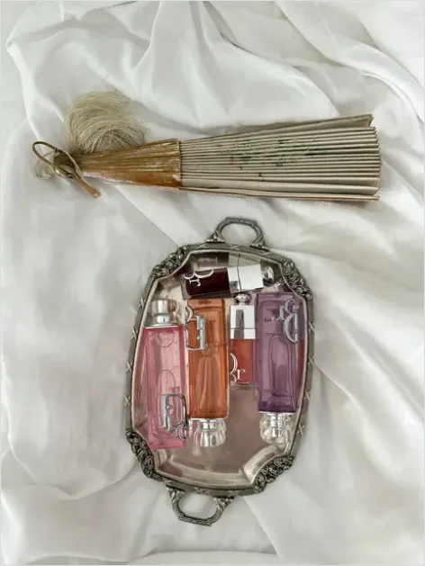 Detail Vintage Perfume Still Life Number 10